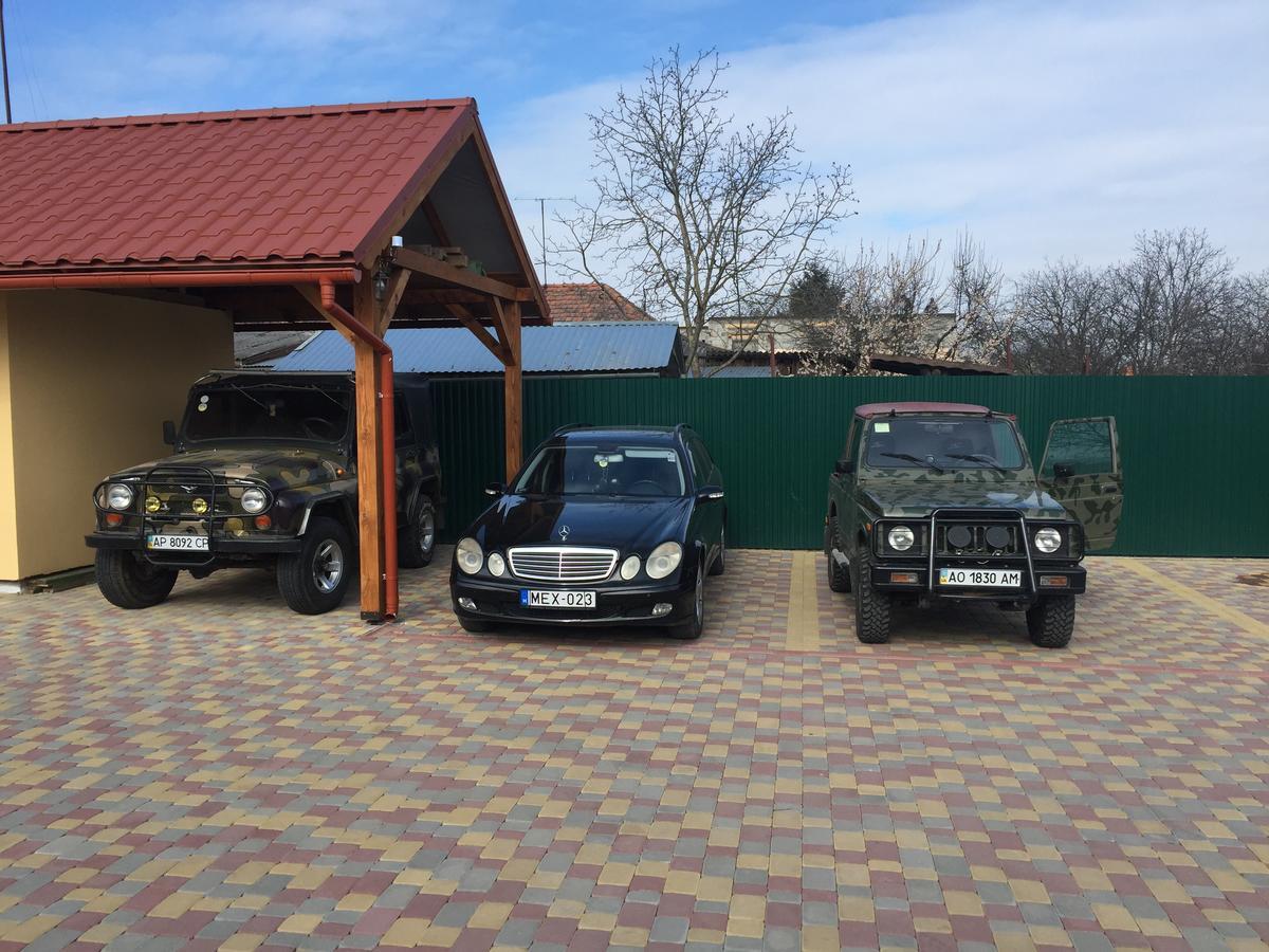 Міні Готель Вілла Вікторія Berehove  Ngoại thất bức ảnh